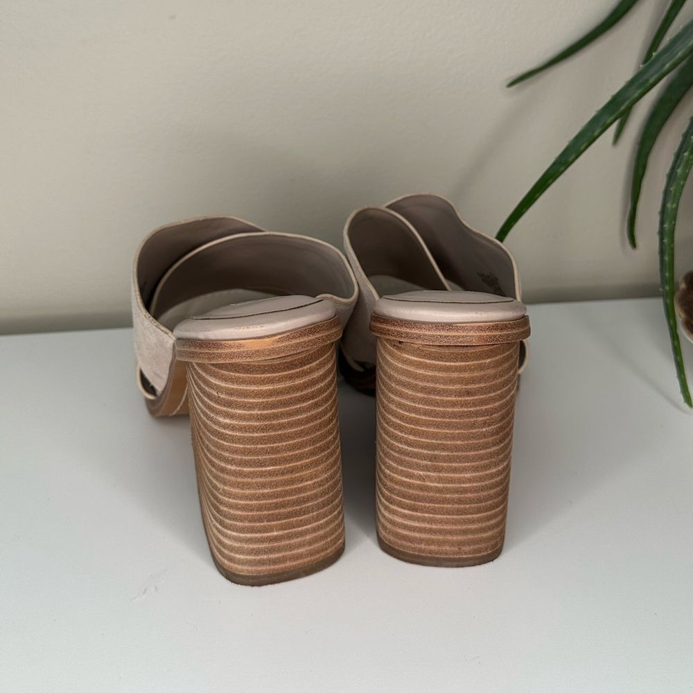 Marc Fisher LTD Barli Block Chunky Heel Suede Criss Cross Mules Sandals 11 Beige - Picture 7 of 14